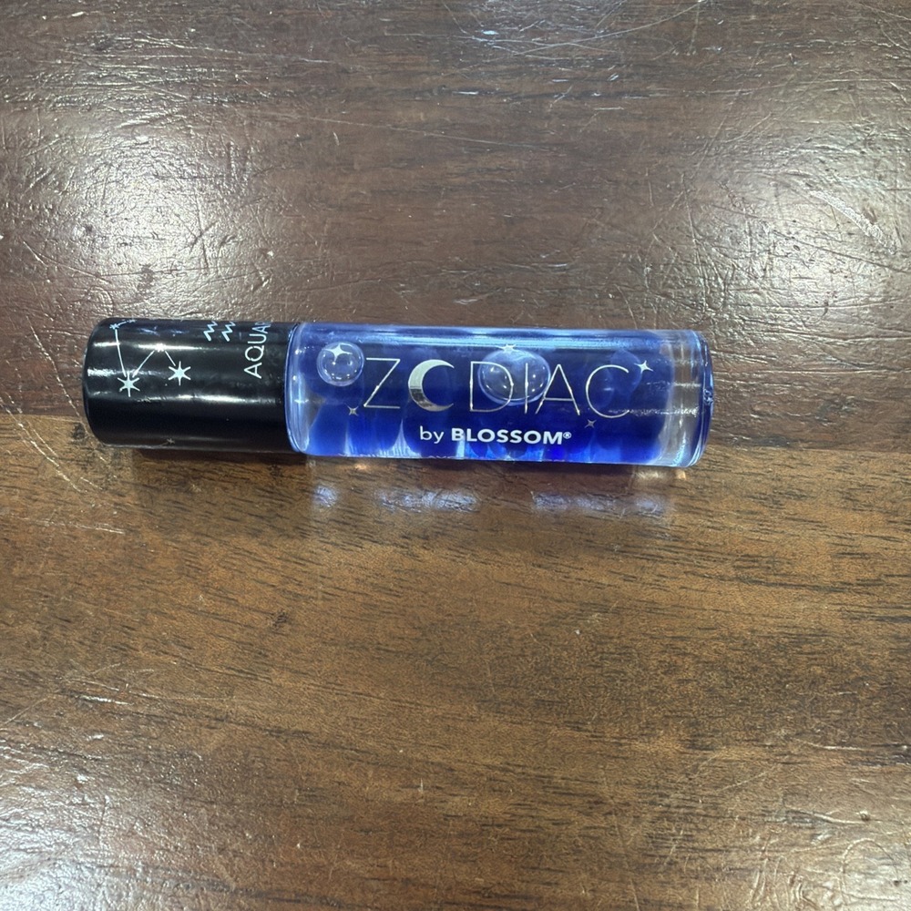 Blossom Zodiac Sign Vanilla Scented Moisturizing Roll-On Lip Gloss - AQUARIUS